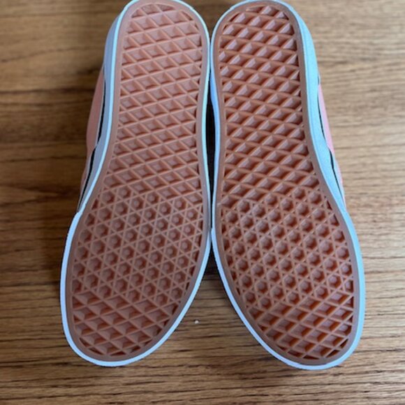 VANS: JUNIOR GIRLS CLASSIC CHECKERED SLIP-ON SNEAKER GYM SHOES-SIZE 5.5J - Picture 4 of 5